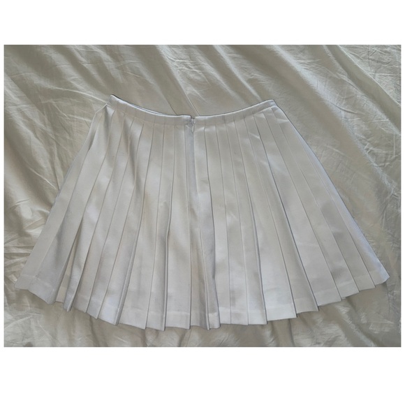 Aritzia Sunday Best Epiphany pleated skirt - Picture 7 of 9